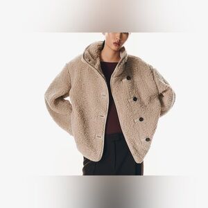LOOSE-FIT TEDDY FLEECE JACKET